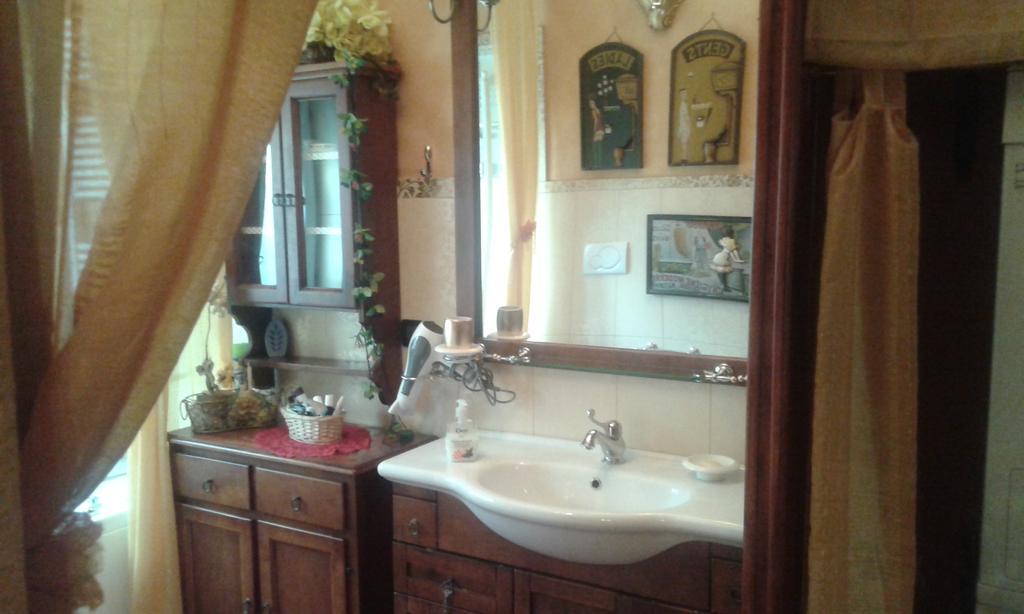 Romantic & Artistic Apartment Milánó Szoba fotó